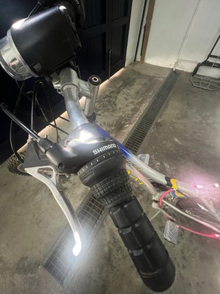 Bicicleta todo terreno pequeña. Cambio shimano.