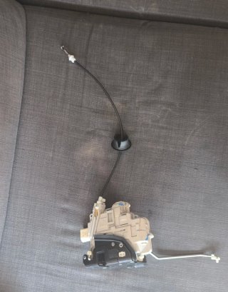 Cerradura Delantera Derecha  Seat Exeo/Audi A4 b7