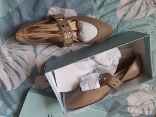 Nuevos zapatos Tintoretto verde con Tira y Tachuel