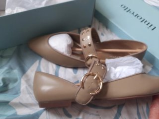 Nuevos zapatos Tintoretto verde con Tira y Tachuel