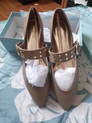 Nuevos zapatos Tintoretto verde con Tira y Tachuel