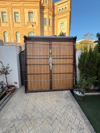 Puerta de garaje automática