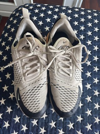 Nike Air 270 Beige/Negro