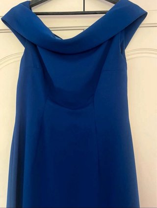Vestido largo azulón en crep