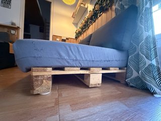 Sofá Palet madera con colchón y cojines