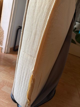 Sofá Palet madera con colchón y cojines