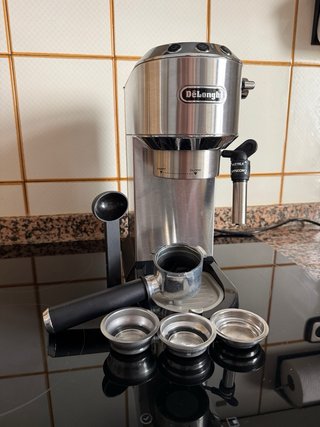 Cafetera De'Longhi Dedica EC685.M