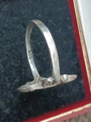 Anillo de Plata con Diseño