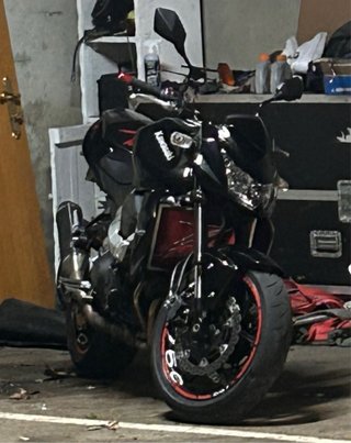 Kawasaki Z750 Naked Negra