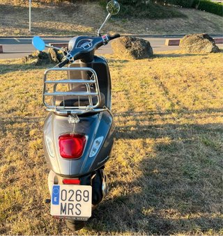 Vespa 125 Primavera Touring 2024 Gris