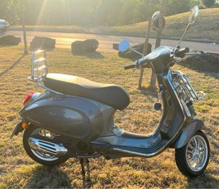 Vespa 125 Primavera Touring 2024 Gris