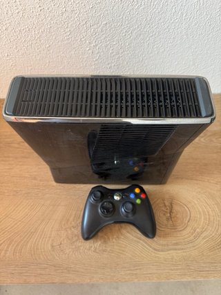 Xbox 360 Nera + Controller - NON TESTATA
