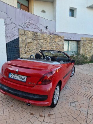 Precioso Peugeot 207 Rojo Descapotable