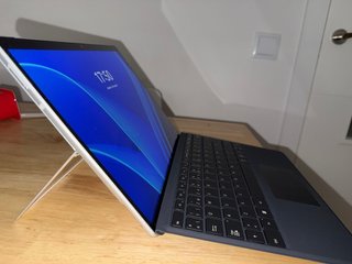 Microsoft Surface 8 - i5 145G7 8GB 256GB