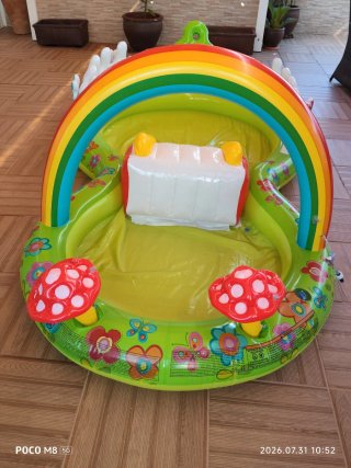 Piscina hinchable infantil con tobogán