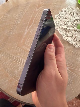 iPhone 14 Pro Morado en excelente estado