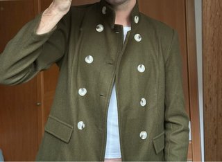 Chaqueta verde militar con botones