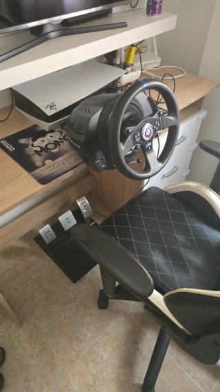 Thrustmaster T300 RS Volante y Pedales