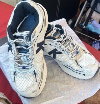Vendo tres pares de zapatillas Talla 36.5