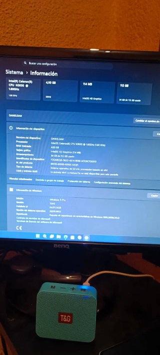 Intel NUC Mini PC Negro/Plateado