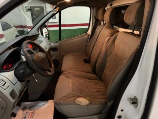 Nissan Primastar 2012