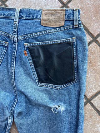 Levi's custom con borchie e tasca nera