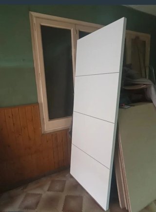 Puerta maciza blanca