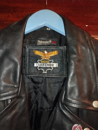 Cazadora de piel negra Talla 42