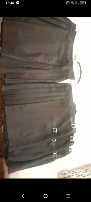 Falda colegio negra talla 10