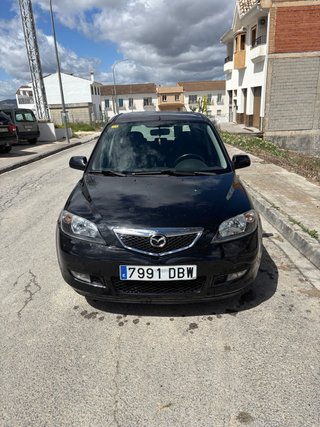 Mazda 2 2004