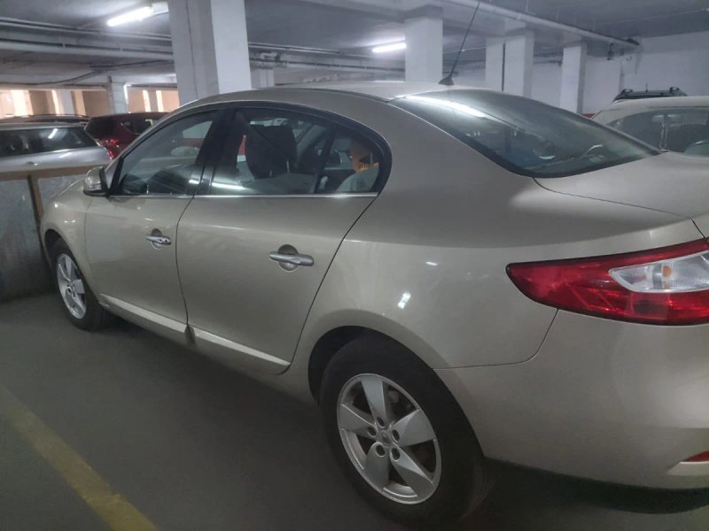 Renault Fluence 2006 - foto 1