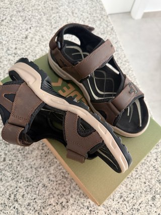 Sandalias Paredes Hombre Talla 40 una puesta