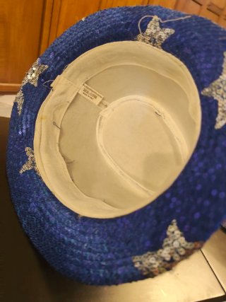 Cappelli con paillettes blu con stelle argento e a
