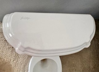 Inodoro estilo romántico Porcelana. Jacob Delafon