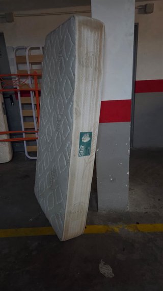 Litera metálica con 2 colchones incluidos