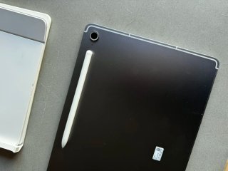 Samsung Galaxy Tab S10 FE+ con Tastiera