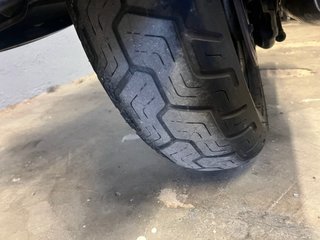 Moto Cruiser Negra y Plateada