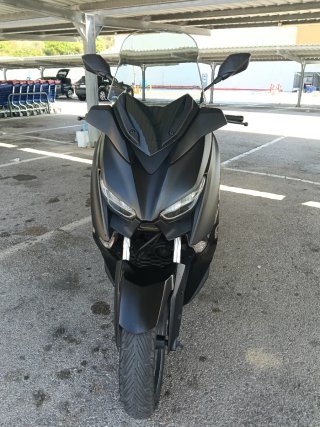 Maxi Scooter Negra (iron max)