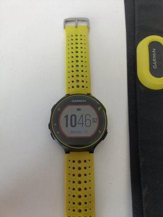 Reloj Garmin Forerunner 230 Amarillo
