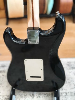 Guitarra Fender Stratocaster MEX SSH Negra
