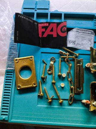 Cerrojo FAC con llave y accesorios