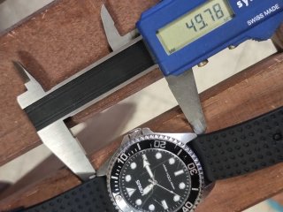 Orologio Lorus Sport Uomo Nero Argento