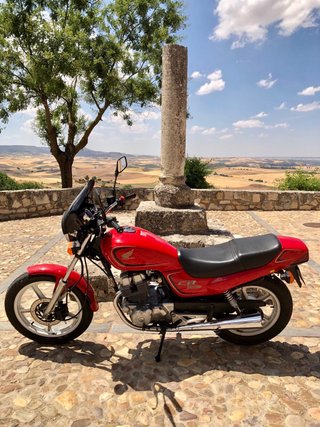 Honda CB 250 (Histórica)