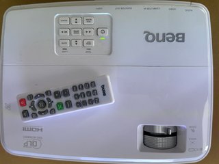 Proyector BenQ MW526E Casi Nuevo