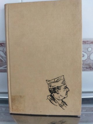Tres libros sobre Franco y escudo.