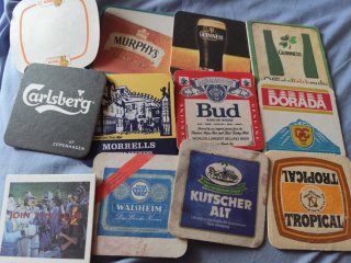 Set di 110 sottobicchieri assortiti + regalo
