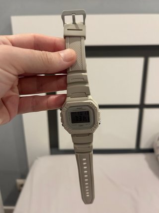 Reloj Casio Blanco/Gris
