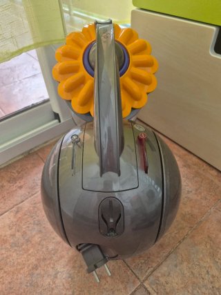 Aspirador Dyson Ball DC33c