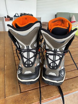 Tabla de Snowboard y Botas
