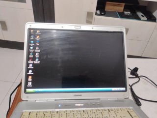 Ordenador portátil HP Compaq V5000
